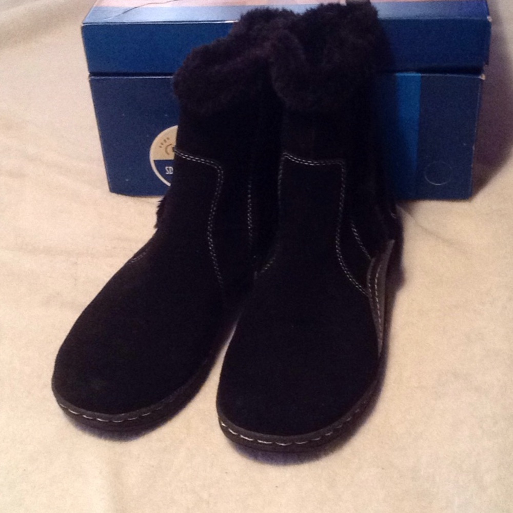Black boots